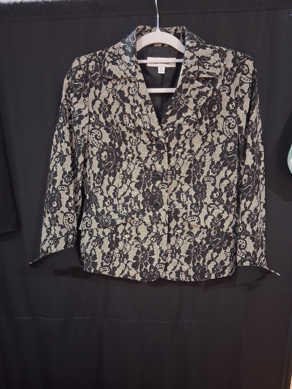 Suit Studio Black and Cream Lace-Pattern Tunic Blazer
